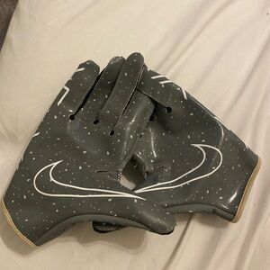 Nike football gloves